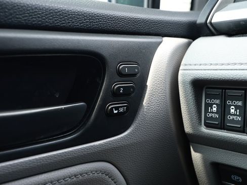 Used 2018 Honda Odyssey Touring image 23