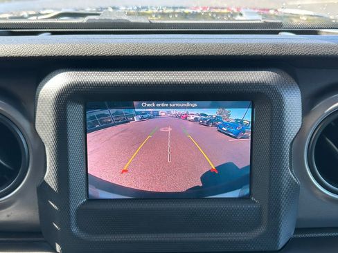 Used 2023 Jeep Wrangler Sport S image 22