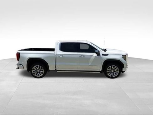 Used 2025 GMC Sierra 1500 Denali AWD/4WD image 2