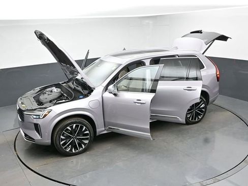 New 2026 Volvo XC90 T8 Plus w/ Protection Package Premier AWD/4WD image 54