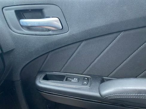 Used 2021 Dodge Charger SXT w/ Blacktop Package image 31