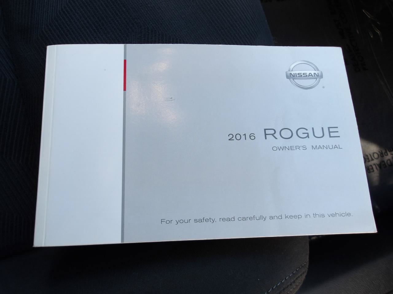 Used 2016 Nissan Rogue S AWD/4WD image 26