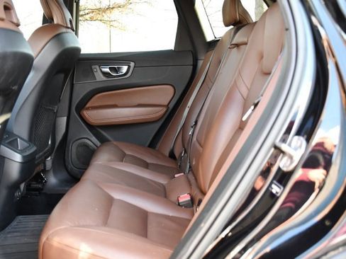 Used 2023 Volvo XC60 B5 Plus w/ Climate Package image 13