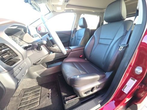 Used 2023 Nissan Rogue SL w/ SL Premium Package image 14