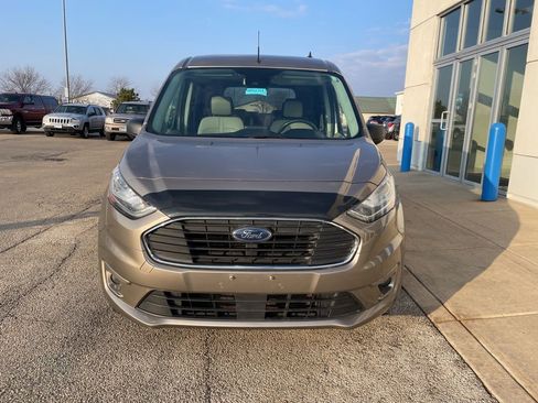 Used 2019 Ford Transit Connect XLT w/ XLT Premium Package image 3