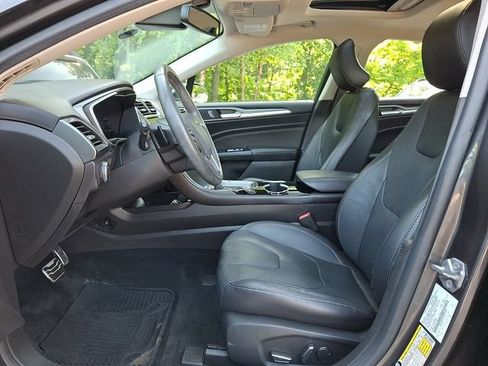 Used 2016 Ford Fusion Titanium AWD/4WD image 14