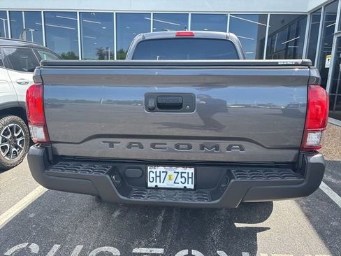 Used 2022 Toyota Tacoma SR image 18