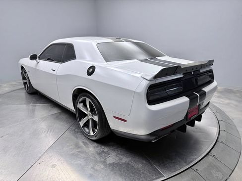 Used 2019 Dodge Challenger R/T w/ Driver Convenience Group RWD image 7
