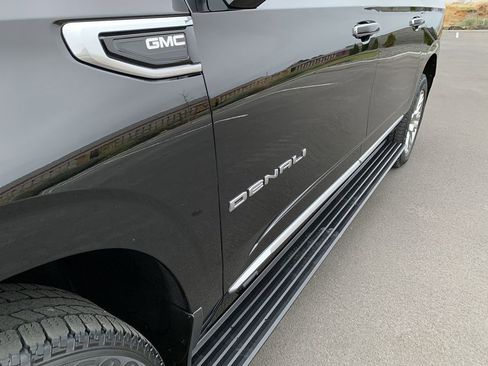 Used 2022 GMC Yukon XL Denali image 13