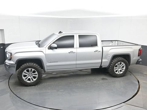 Used 2018 GMC Sierra 1500 SLT w/ SLT Premium Package AWD/4WD image 34