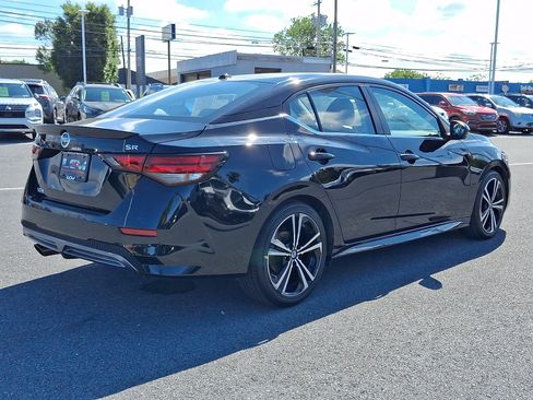 Used 2022 Nissan Sentra SR w/ SR Premium Package FWD image 5