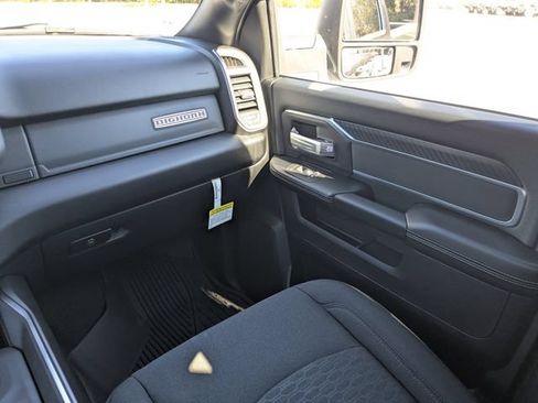 New 2026 RAM 2500 Big Horn AWD/4WD image 17