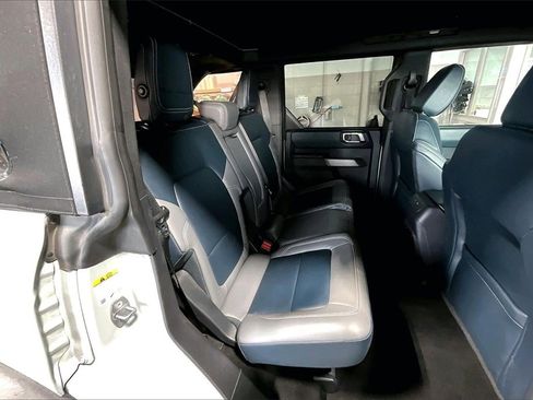 Used 2022 Ford Bronco Outer Banks w/ Sasquatch Package image 25