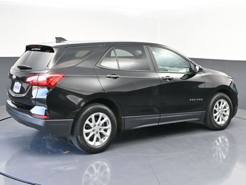 Used 2020 Chevrolet Equinox LS w/ LS Convenience Package image 7