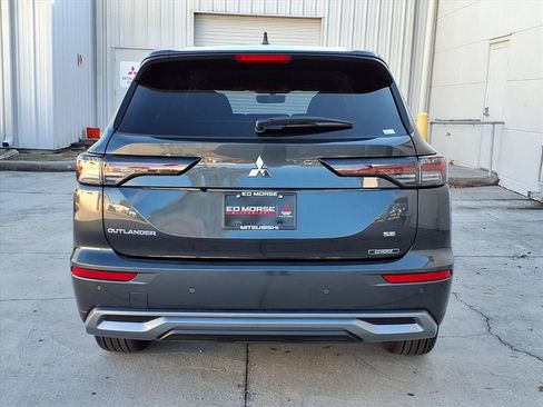 Used 2026 Mitsubishi Outlander SE FWD image 4