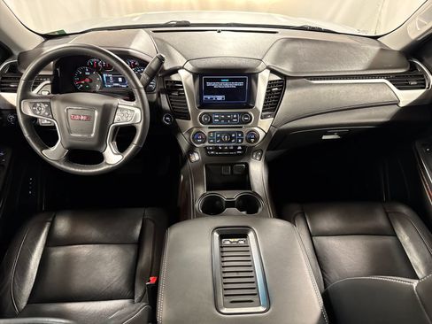 Used 2017 GMC Yukon SLT w/ HD Trailering Package AWD/4WD image 7