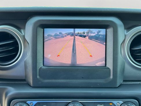 Used 2022 Jeep Wrangler Unlimited Sport image 26