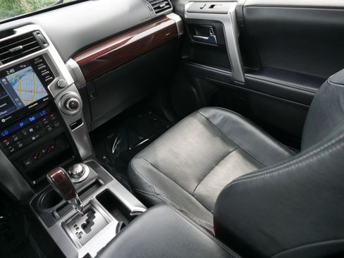 Used 2022 Toyota 4Runner Limited AWD/4WD image 11