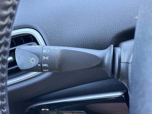 Used 2021 Toyota Prius Prime Limited image 9