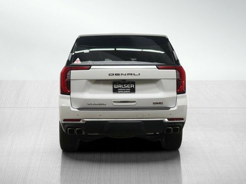 Used 2025 GMC Yukon XL Denali AWD/4WD image 4