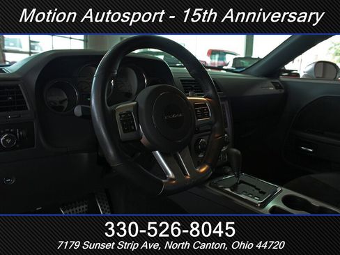Used 2012 Dodge Challenger SRT8 RWD image 16