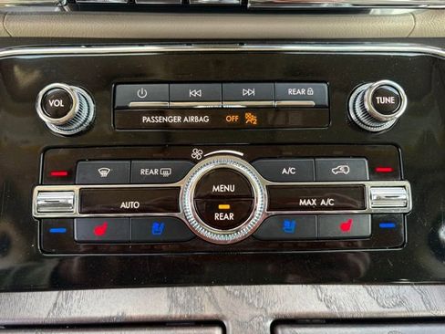 Used 2022 Lincoln Navigator L Reserve AWD/4WD image 19