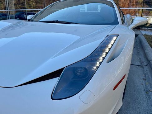 Used 2013 Ferrari 458 Spider image 39