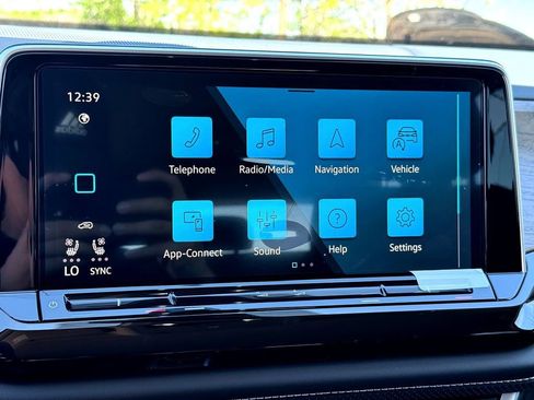New 2026 Volkswagen Atlas SE FWD image 15