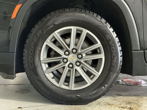 Used 2023 Chevrolet Traverse LT AWD/4WD image 13