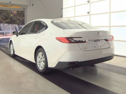 Used 2025 Toyota Camry LE image 2