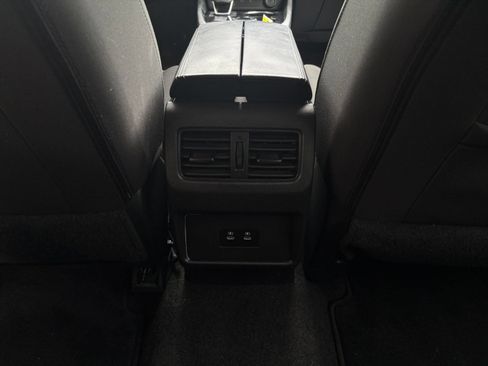 Used 2025 Nissan Rogue SV AWD/4WD image 24