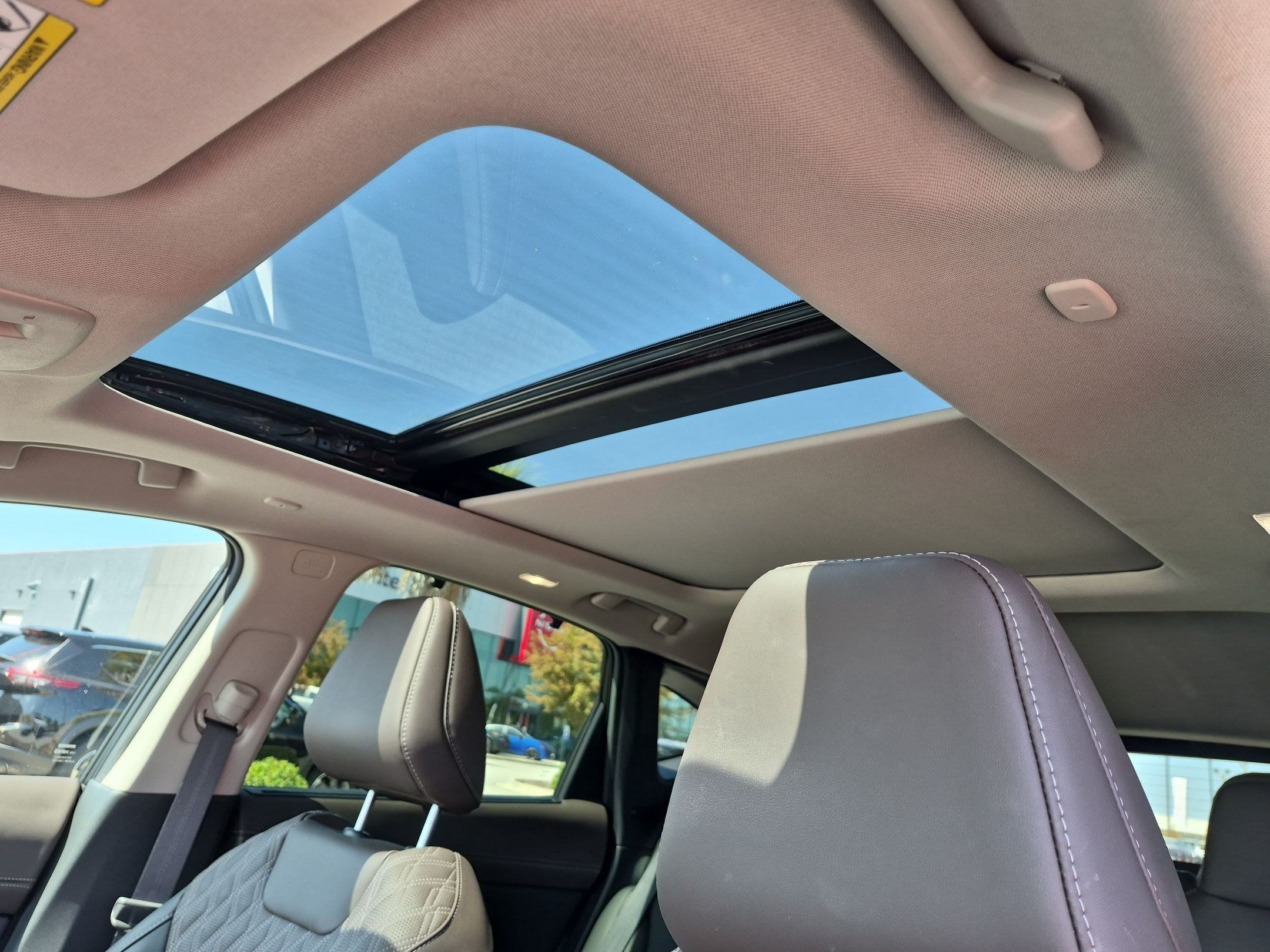 Certified 2025 Nissan Murano Platinum w/ Cargo Package AWD/4WD image 27