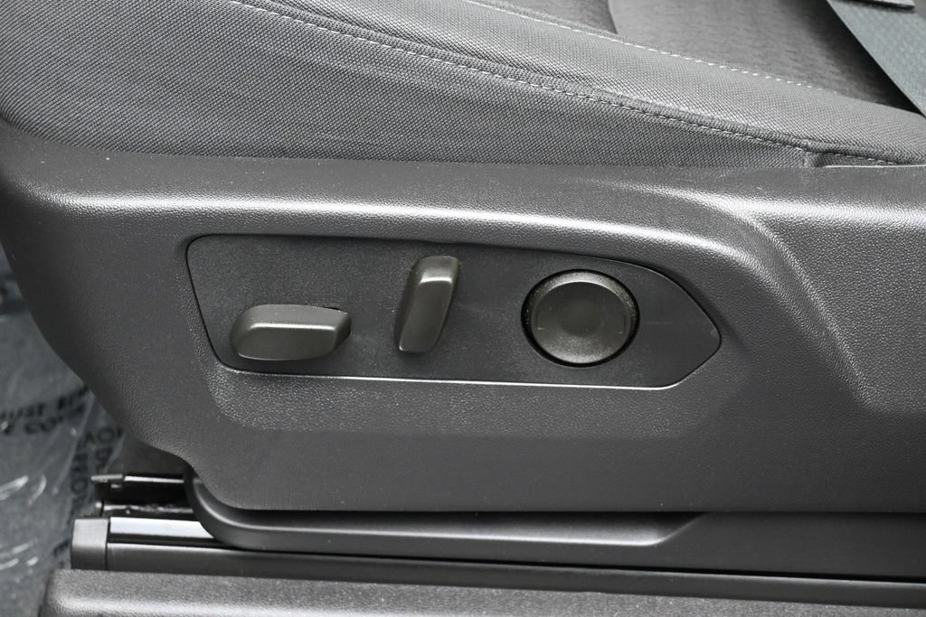 Used 2024 Chevrolet Silverado 1500 LT RWD image 12