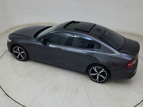 Used 2024 Volvo S60 B5 Plus w/ Climate Package image 82