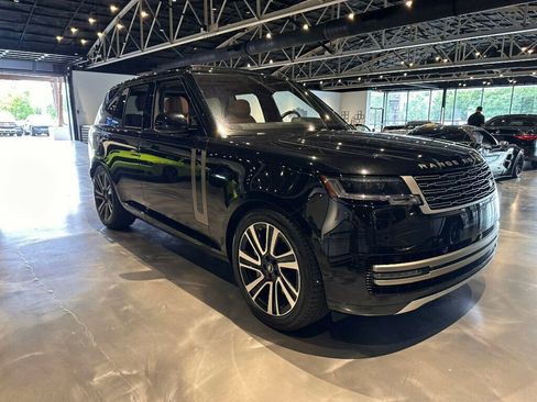 Used 2023 Land Rover Range Rover SE AWD/4WD image 7