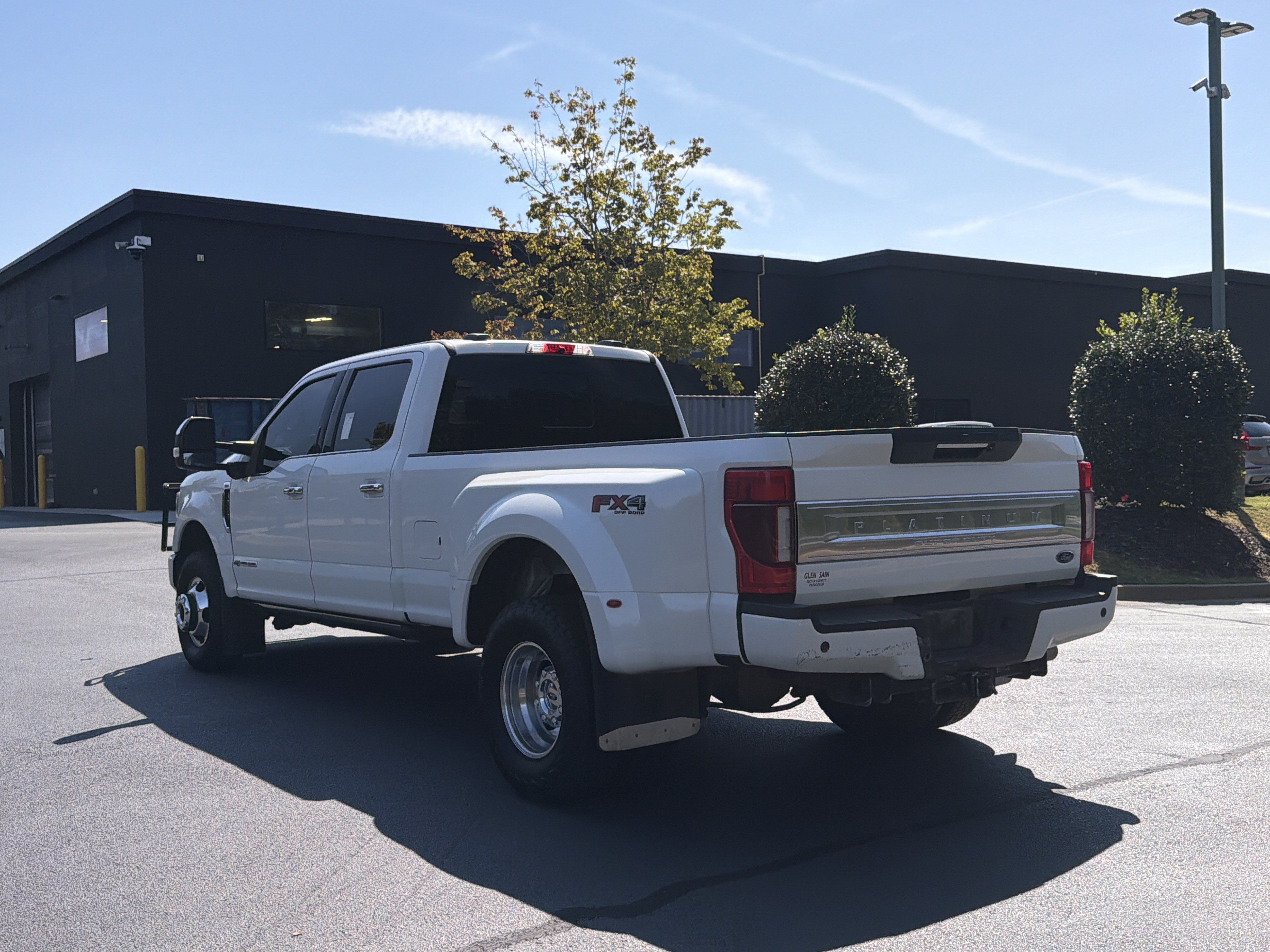 Used 2022 Ford F350 Platinum w/ FX4 Off-Road Package AWD/4WD image 10