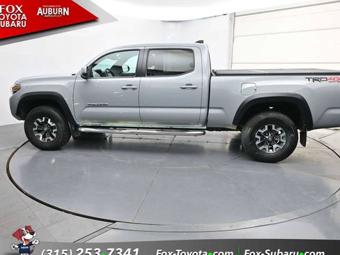 Used 2019 Toyota Tacoma TRD Off-Road w/ Technology Package AWD/4WD image 17