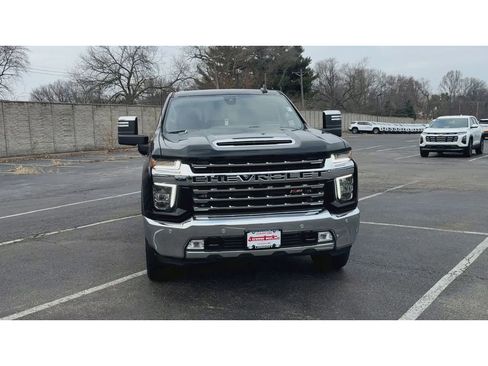 Used 2022 Chevrolet Silverado 2500 LTZ w/ LTZ Premium Package image 3