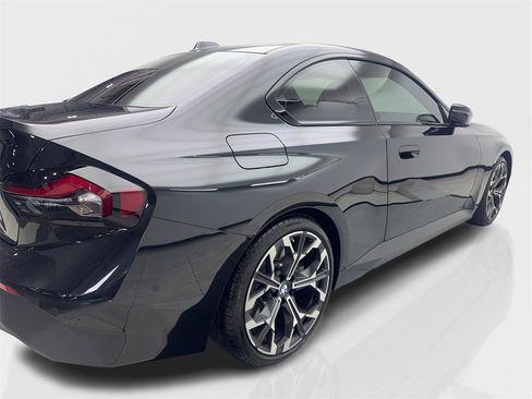 Used 2025 BMW 230i Coupe w/ M Sport Package image 13