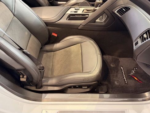 Used 2019 Chevrolet Corvette Stingray Coupe w/ 2LT Preferred Equipment Group image 22