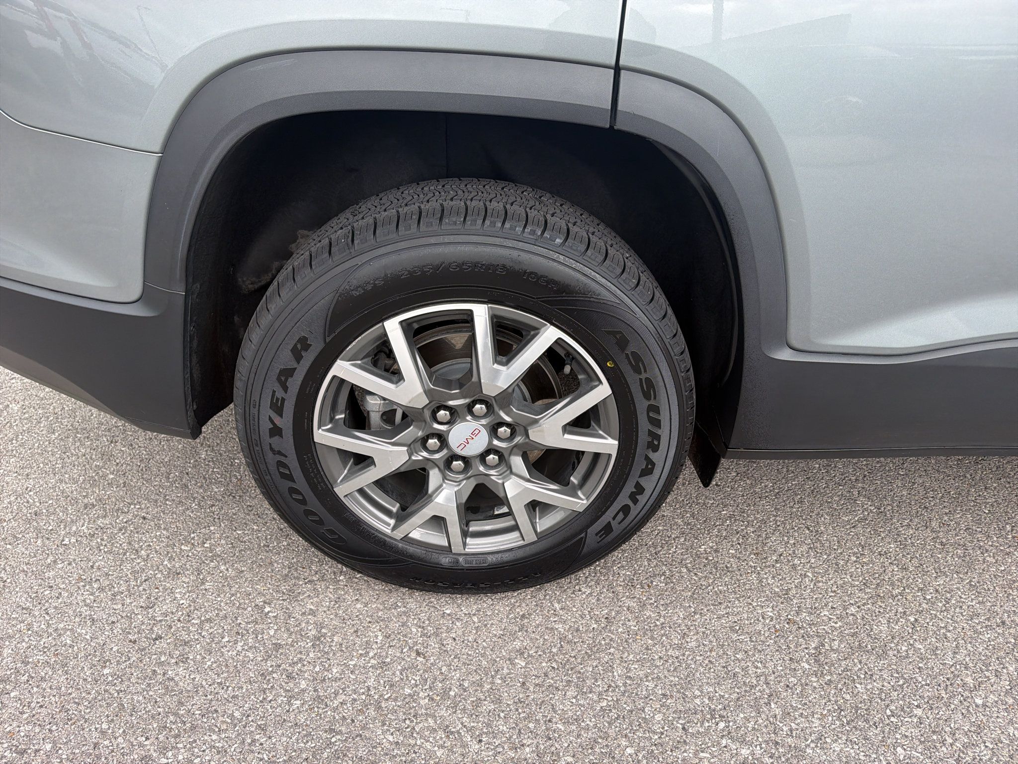 Used 2023 GMC Acadia SLE w/ Driver Convenience Package FWD image 35