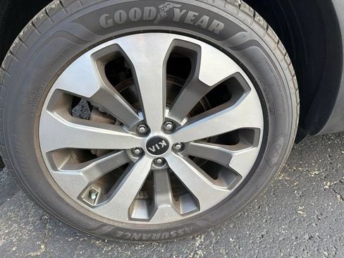 Used 2020 Kia Telluride EX w/ EX Premium Package AWD/4WD image 9