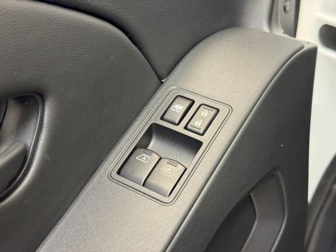 New 2026 Nissan Frontier S image 10