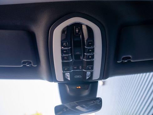 Certified 2026 Porsche Macan Turbo AWD/4WD image 11