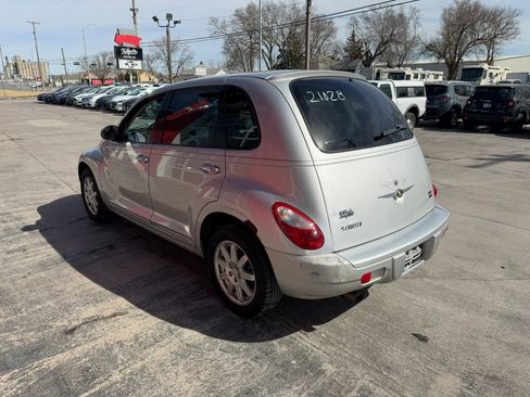 Used 2007 Chrysler PT Cruiser Limited FWD image 5