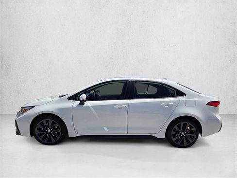 Certified 2024 Toyota Corolla SE w/ SE Premium Package FWD image 9