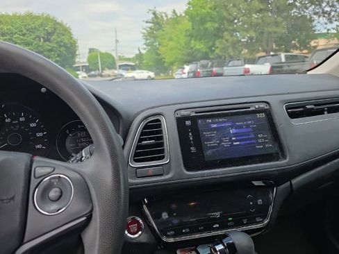 Used 2016 Honda HR-V EX image 19
