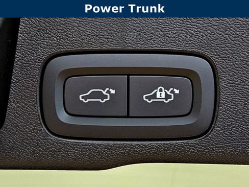 New 2026 Volvo XC60 T8 Plus w/ Protection Package Premier image 36