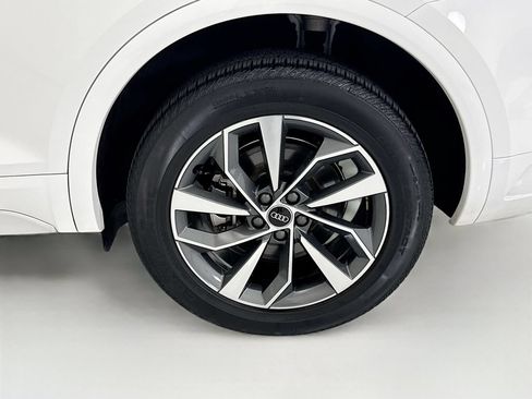Used 2023 Audi Q5 2.0T Premium Plus w/ Premium Plus Package AWD/4WD image 30