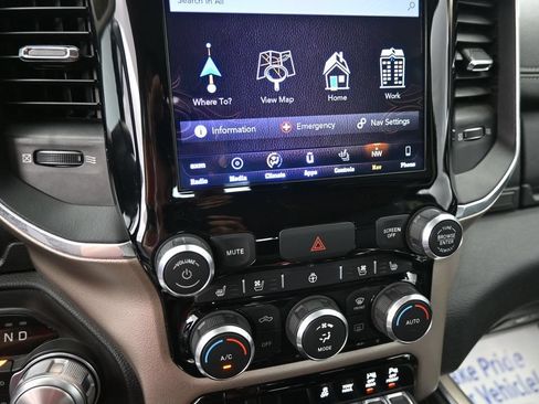 Used 2019 RAM 1500 Laramie AWD/4WD image 33